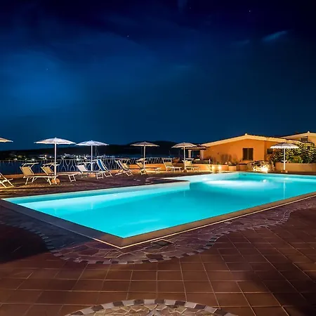 公寓式酒店 Marineledda Golfo Di Marinella 阿兰奇湾城