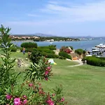 Aparthotel Marineledda Golfo Di Marinella