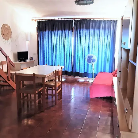 Marineledda Golfo Di Marinella Aparthotel *