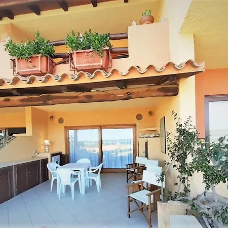 Hotel apartamentowy Marineledda Golfo Di Marinella Golfo Aranci
