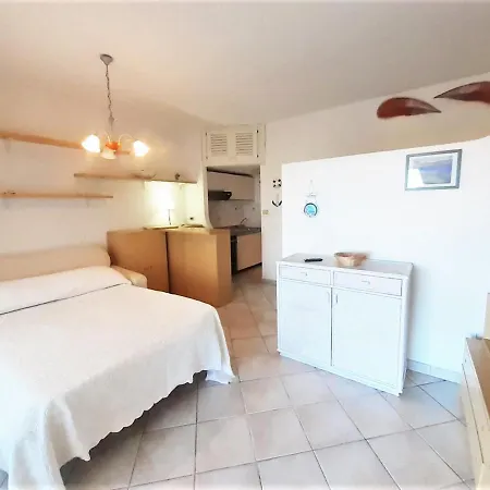 Hotel apartamentowy Marineledda Golfo Di Marinella 3*
