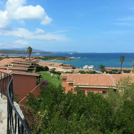 Marineledda Golfo Di Marinella Hotel apartamentowy