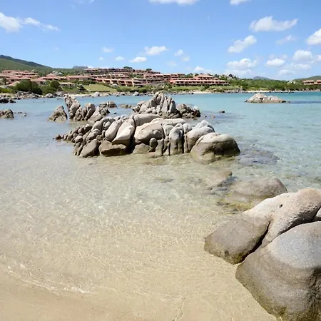 Hotel apartamentowy Marineledda Golfo Di Marinella 3*