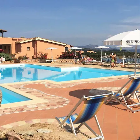 Hotel apartamentowy Marineledda Golfo Di Marinella Golfo Aranci